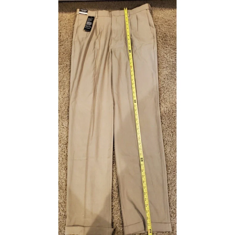 NWT Haggar Premium Comfort Dress Pants Mens 36x36 Khaki Pleated Flex Waistband